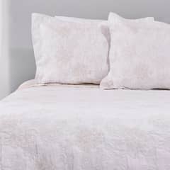NINA HERRERA - Cubrecama Jacquard Hortensias Blanco/Beige 2 Plazas