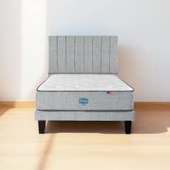 SIMMONS - Cama Europea Dreamer 1.5 Plazas respaldo Tibet plata