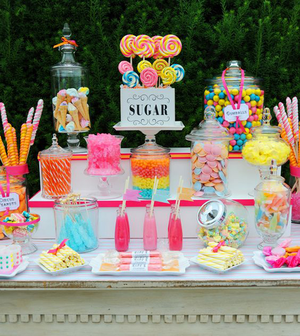 mesas dulces grandes y chicos dulces colores