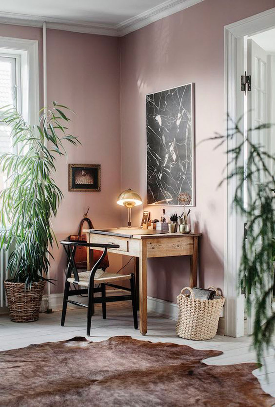 decora en rosa muro
