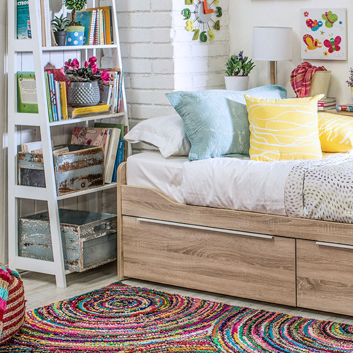 Cama funcional espacio para todos alfombra y repisas