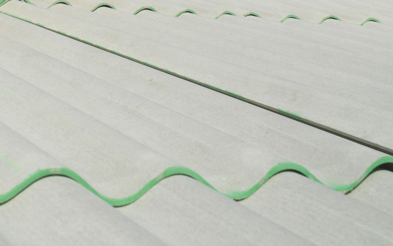 Cómo fijar planchas de fibrocemento para techos